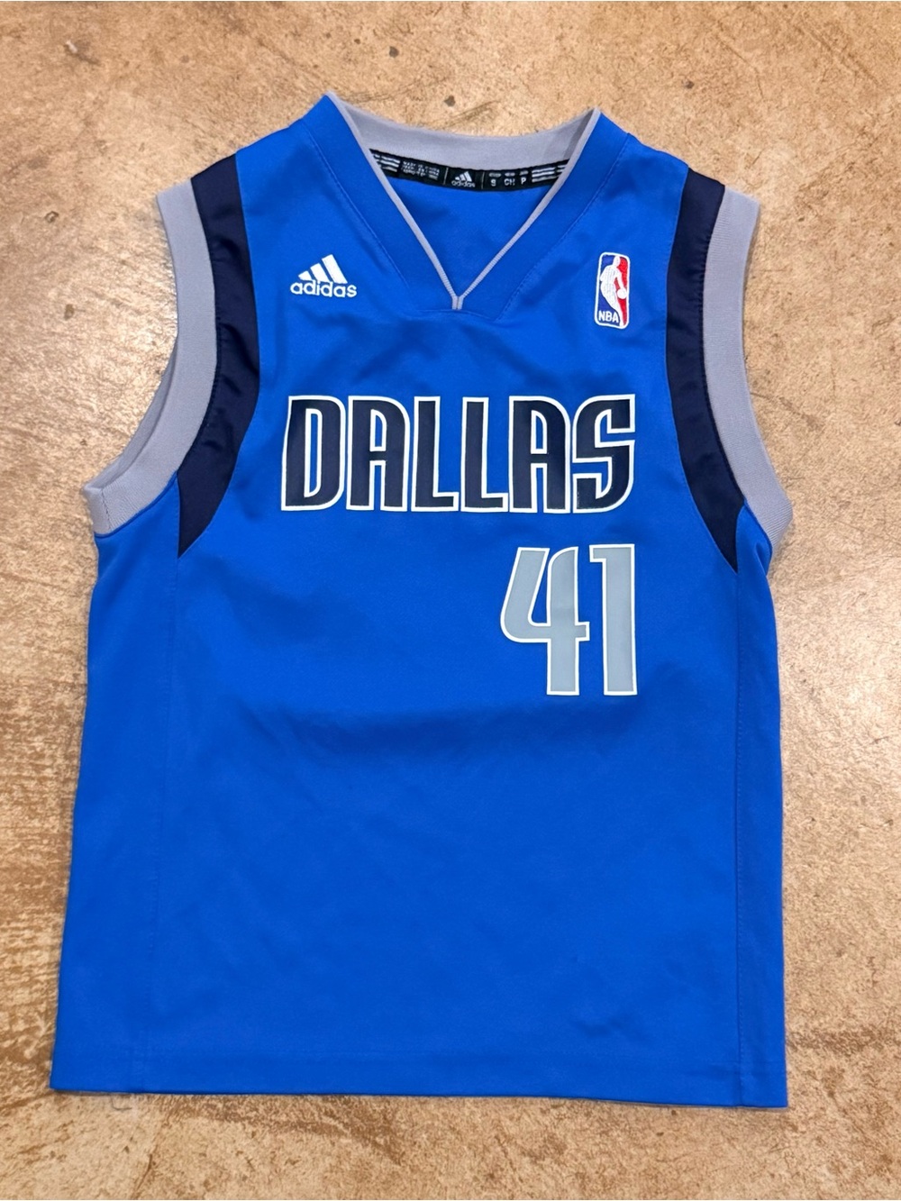Dallas Mavericks Dirk Nowitzki #41 Adidas NBA Basketball Jersey Sz youth small